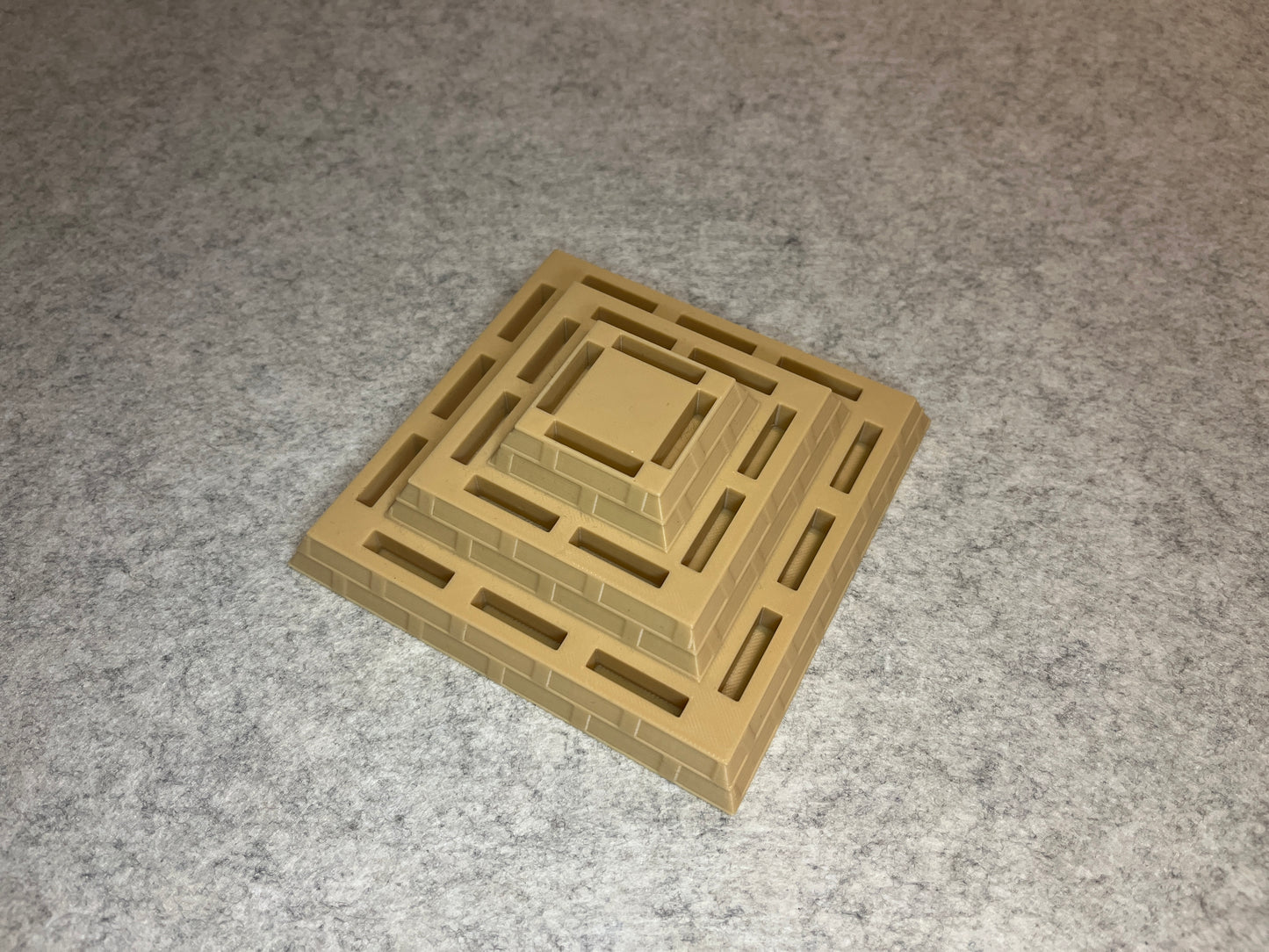 Spelställ Zelda pyramid för 24 Nintendo Switch spel