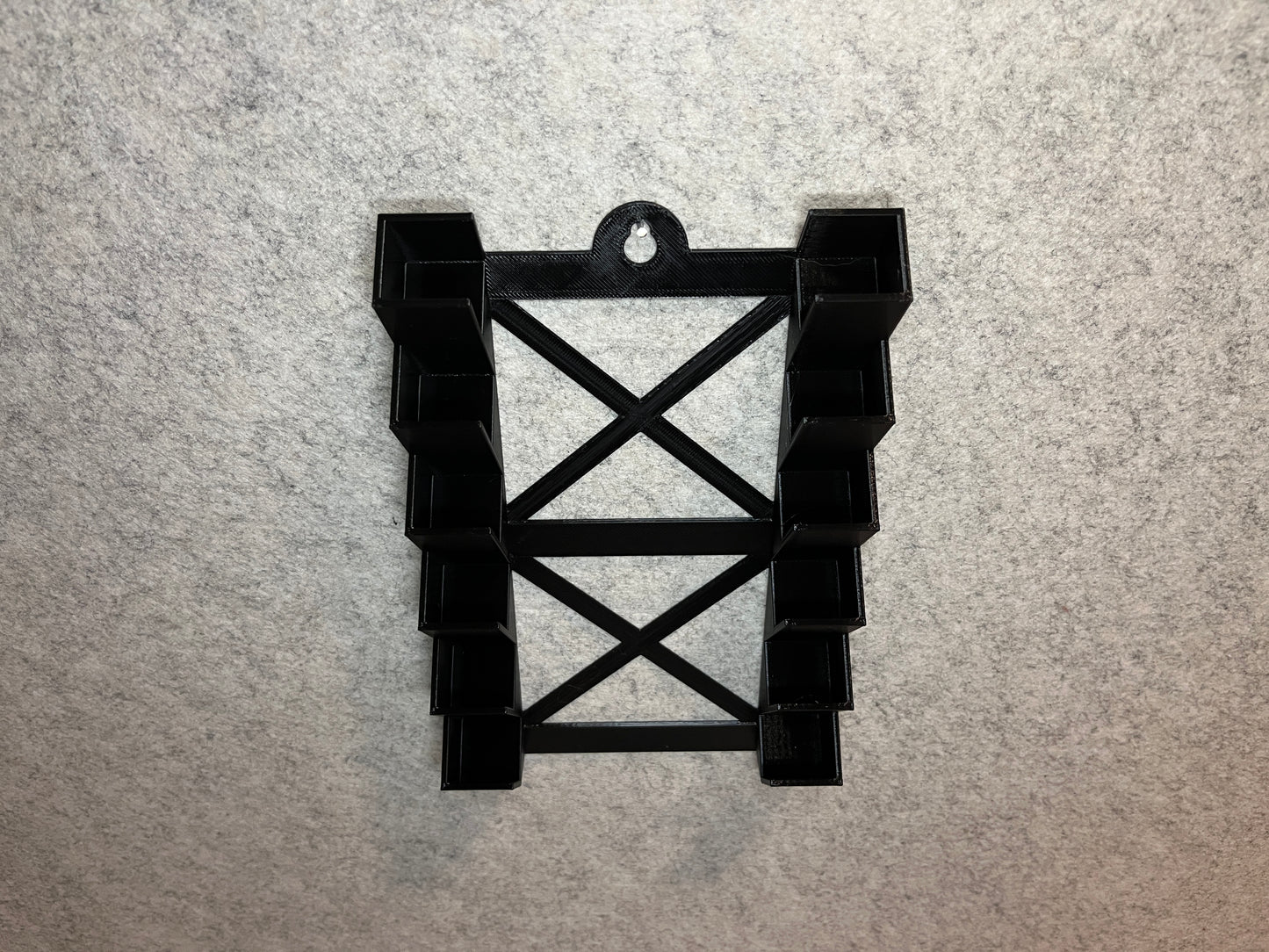 Vägghållare / spelställ för 6 spel till Nintendo 64 (N64)