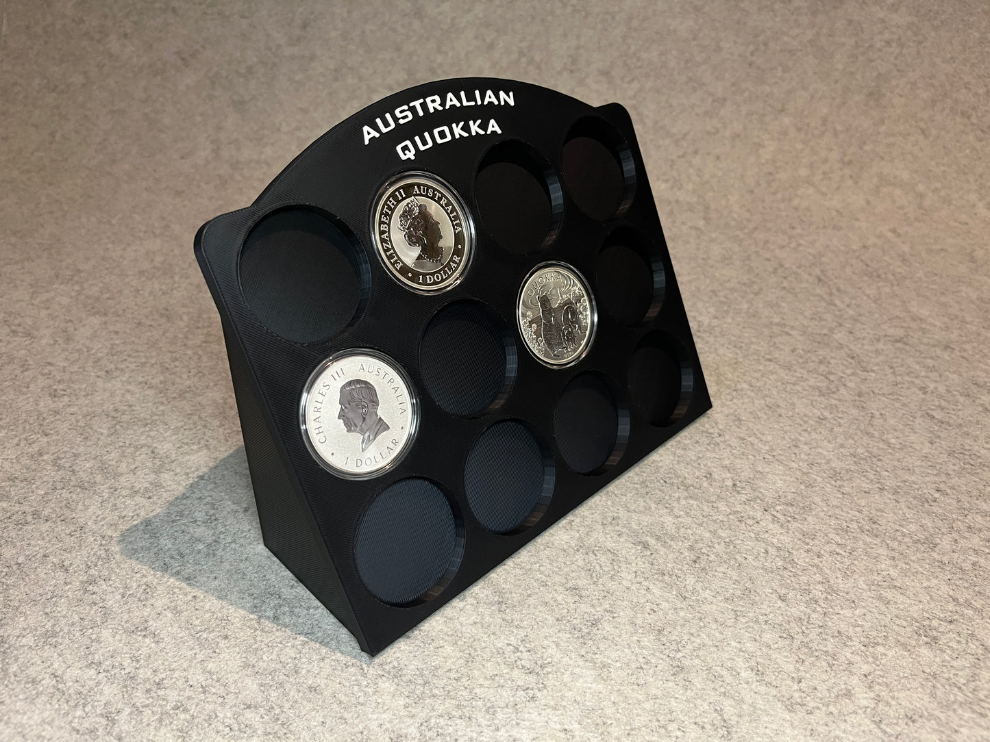 Display ställ för 12 1oz silvermynt Australian Quokka samling
