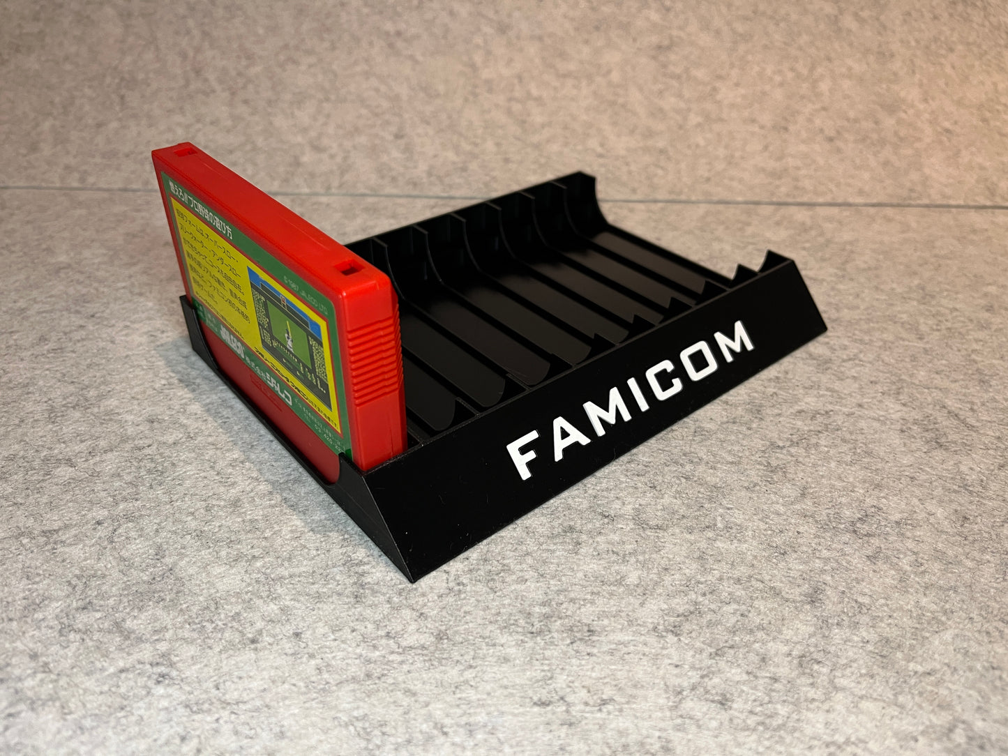 Spelställ för 10 Famicom spel
