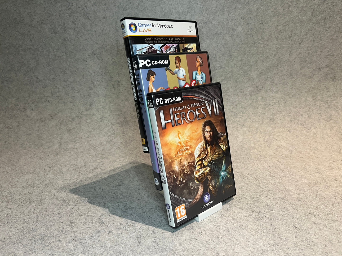 Display ställ för 3st spel eller DVD