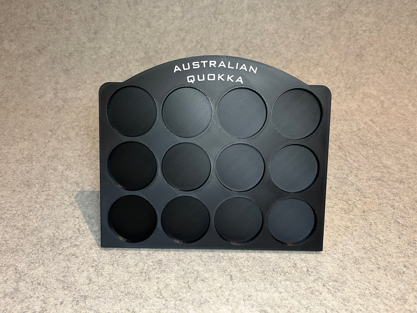 Display ställ för 12 1oz silvermynt Australian Quokka samling