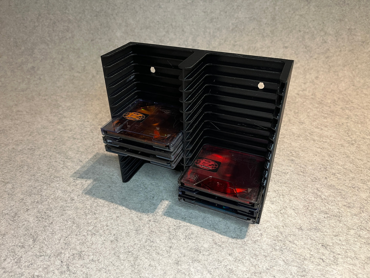 Vägghållare / ställ för 30 MiniDisc MD skivor