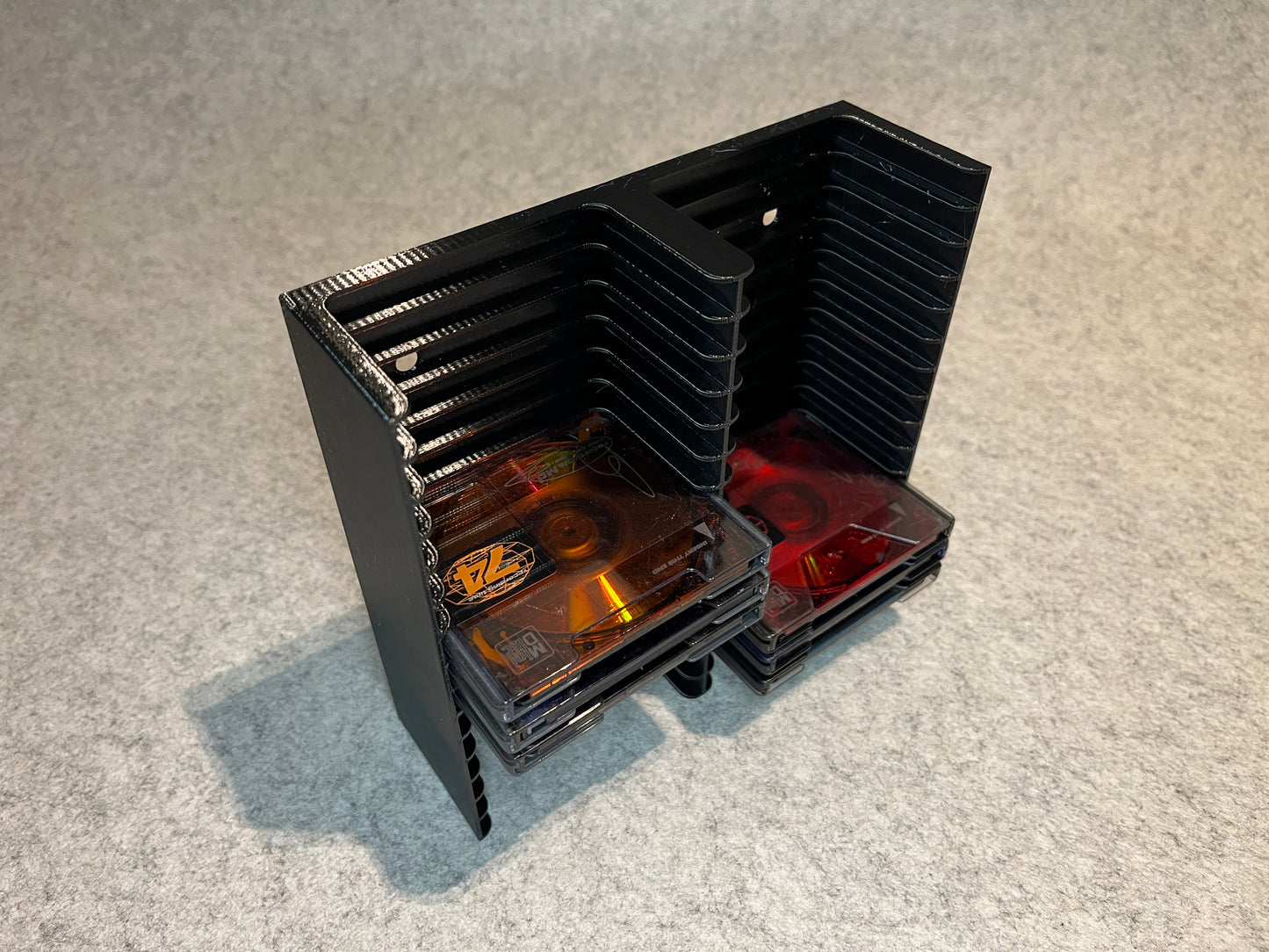 Vägghållare / ställ för 30 MiniDisc MD skivor