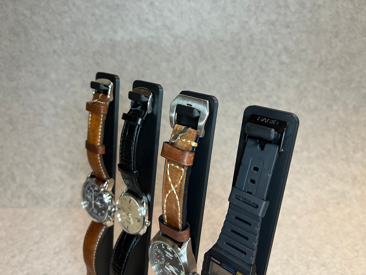 Display ställ för 4st klockor