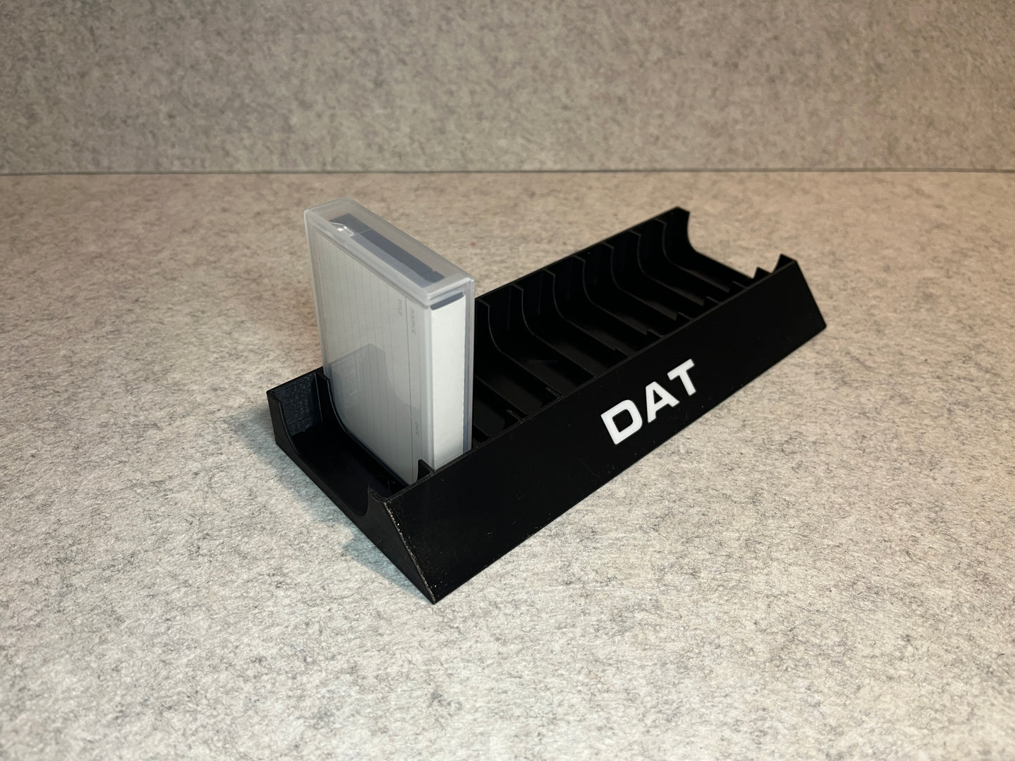 Ställ för 12 DAT kassettband