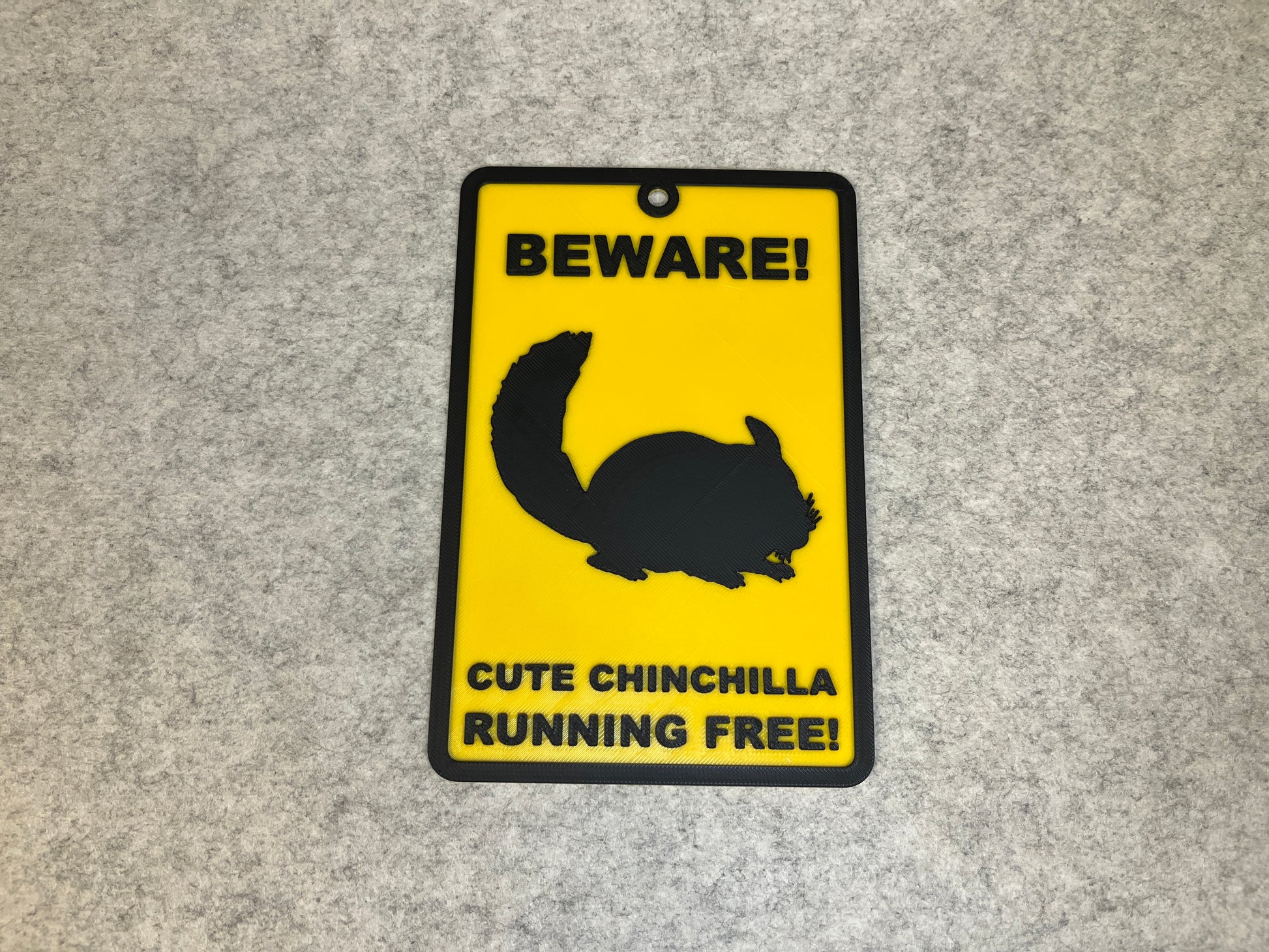 Väggdekor chinchilla - Beware Cute Chinchilla – bild 3