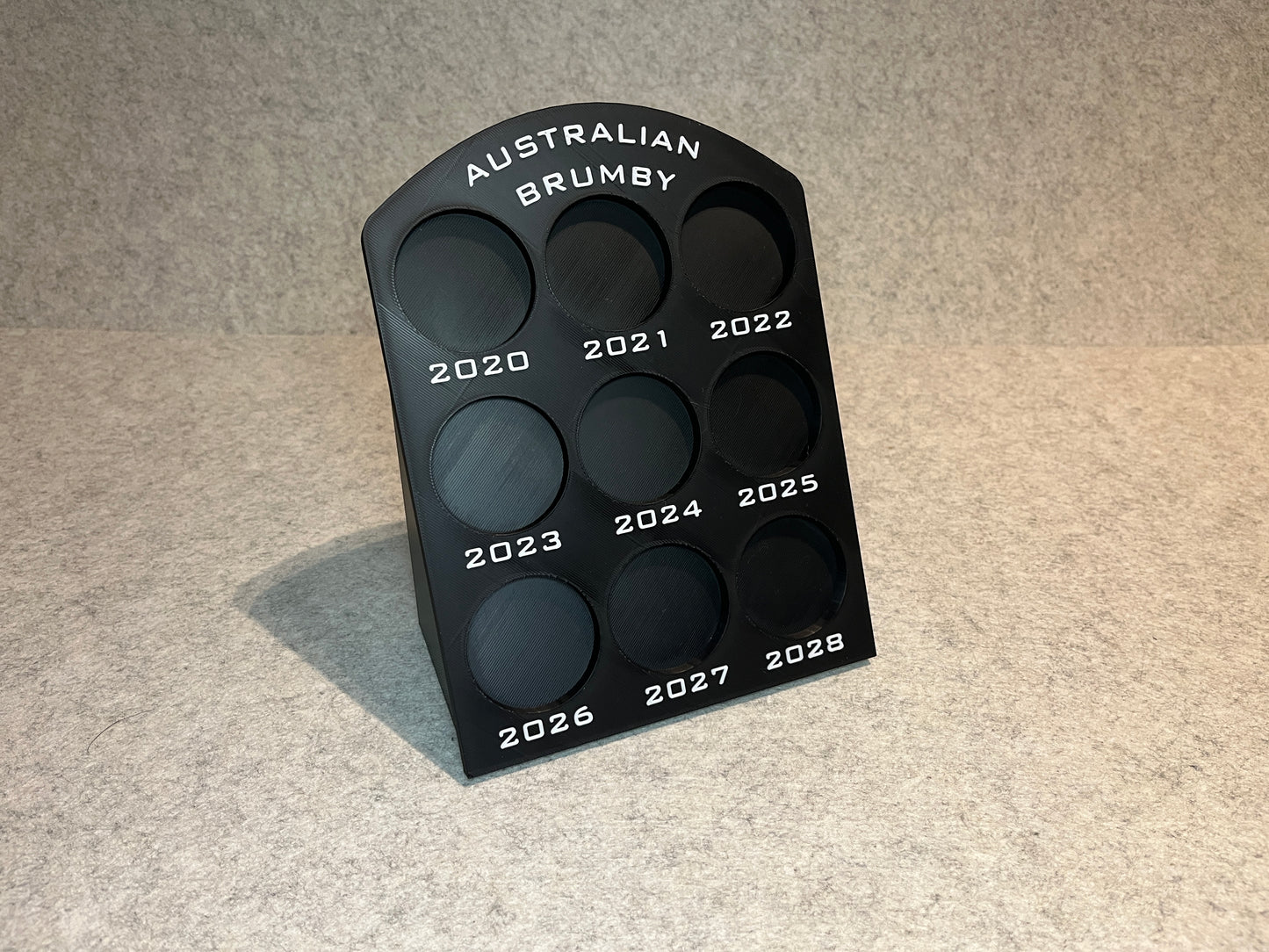 Displayställ för 9x 1 oz silvermynt – Australian Brumby