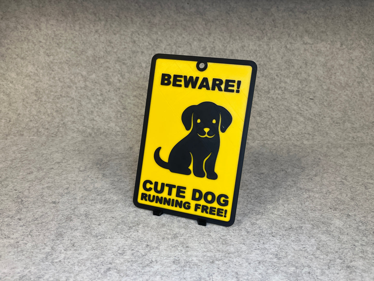 Väggdekor hund - Beware Cute Dog