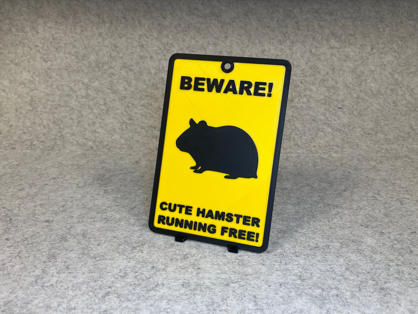 Väggdekor hamster - Beware Cute Hamster
