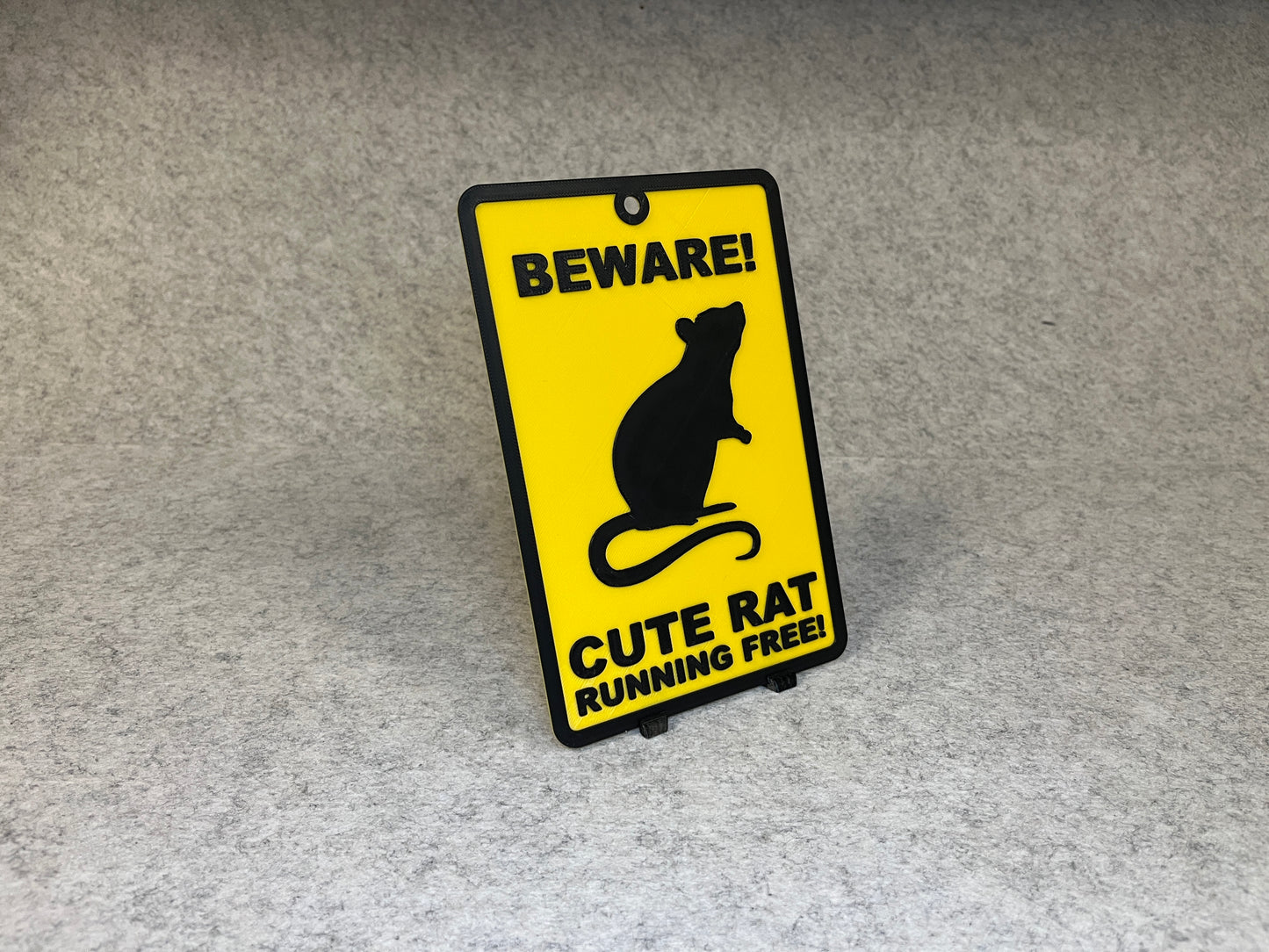 Väggdekor råtta - Beware Cute Rat – bild 2