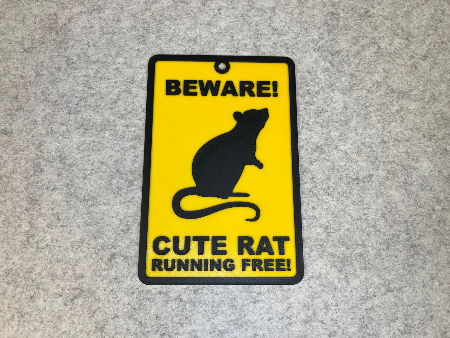 Väggdekor råtta - Beware Cute Rat – bild 3